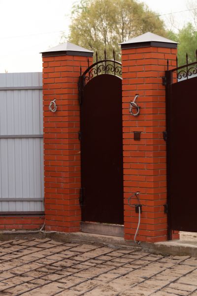 Brick Columns Installation in Castle Rock